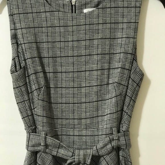 Calvin Klein
Belted Stretch Midi Dress - Picture 7 of 13